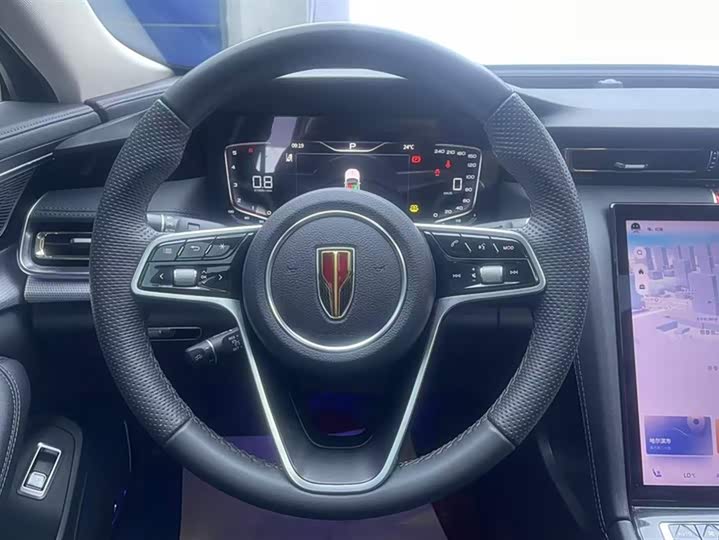 Фото 15 - Hongqi H5