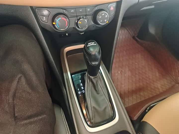 Фото 14 - Chevrolet Monza