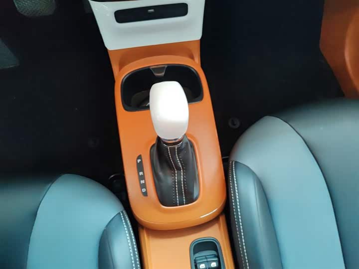 Фото 14 - Roewe Clever