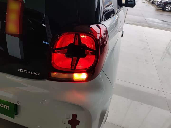 Фото 8 - Roewe Clever