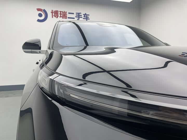 Фото 13 - LiXiang L8