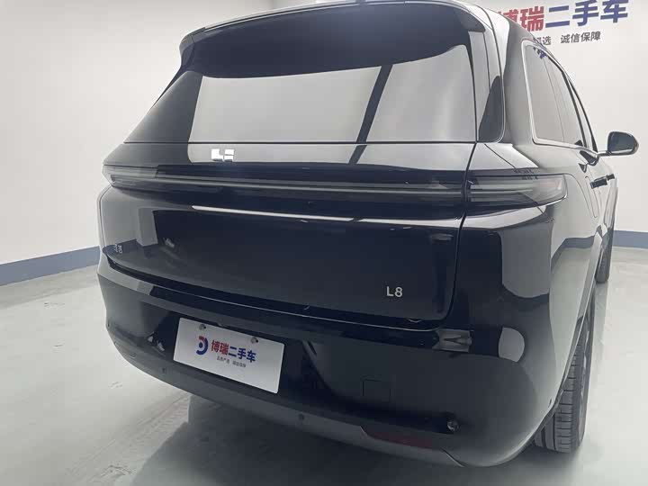 Фото 16 - LiXiang L8