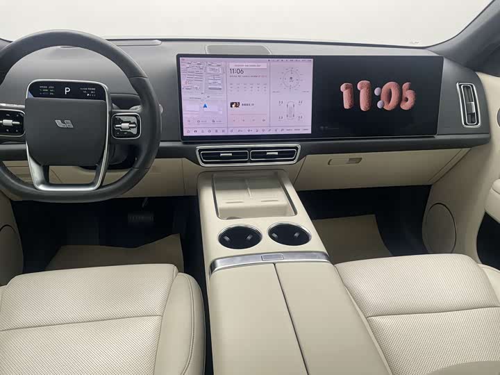 Фото 23 - LiXiang L8