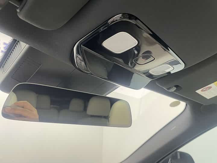 Фото 29 - LiXiang L8