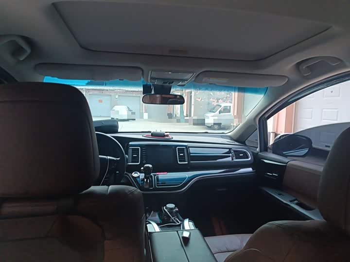 Фото 9 - Honda Elysion