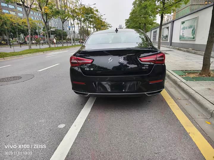 Фото 8 - Hongqi H5