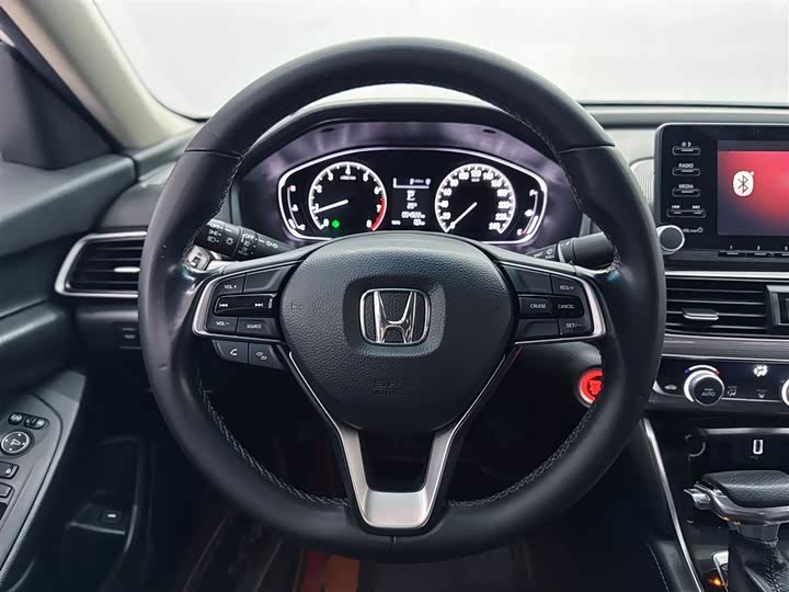 Фото 13 - Honda Accord