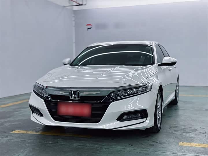 Фото 3 - Honda Accord