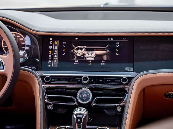 Фото 13 - Bentley Flying Spur Hybrid