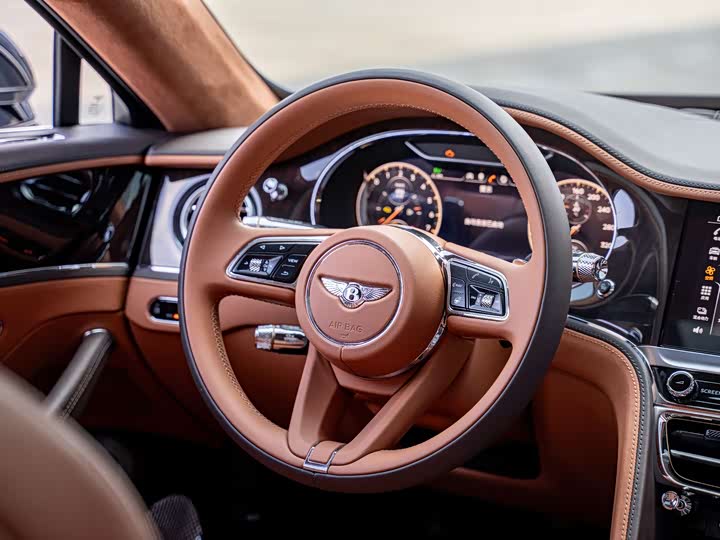 Фото 9 - Bentley Flying Spur Hybrid