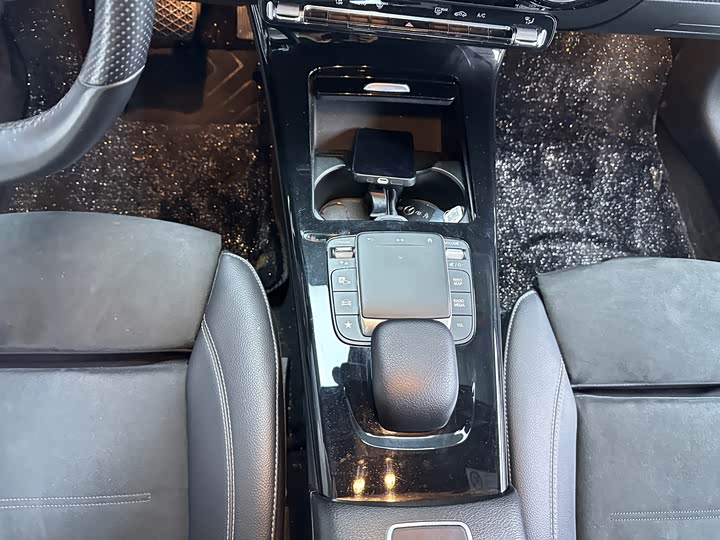 Фото 10 - Mercedes-Benz A-Class