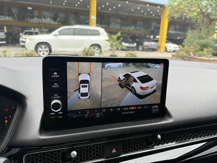 Фото 8 - Honda Civic