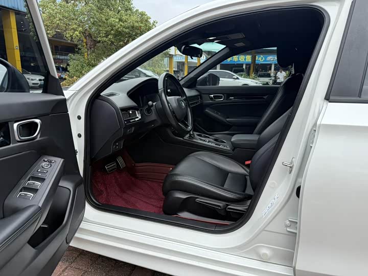 Фото 9 - Honda Civic