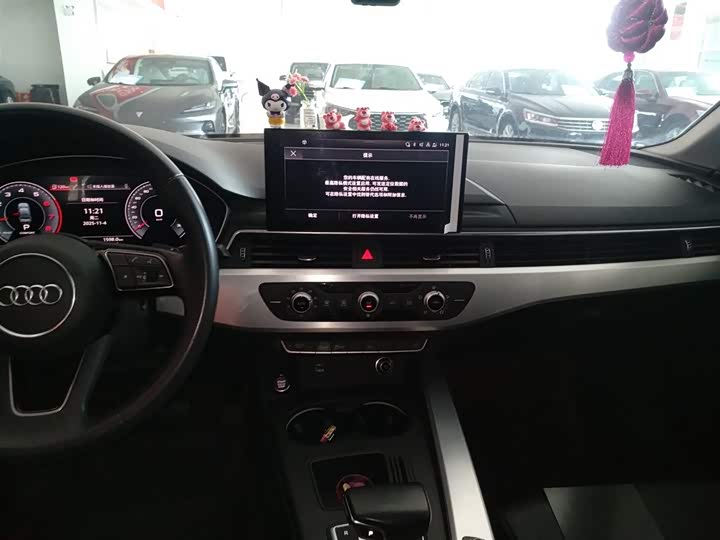 Фото 13 - Audi A4L