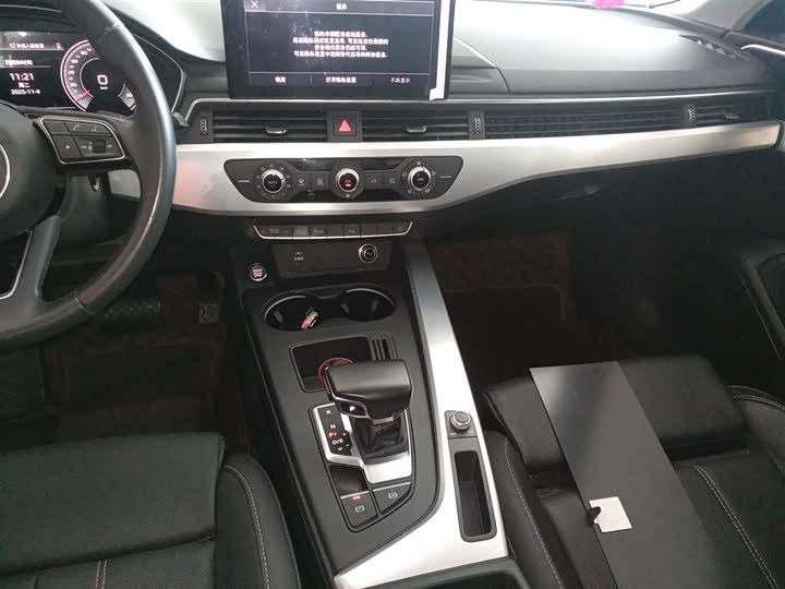 Фото 14 - Audi A4L