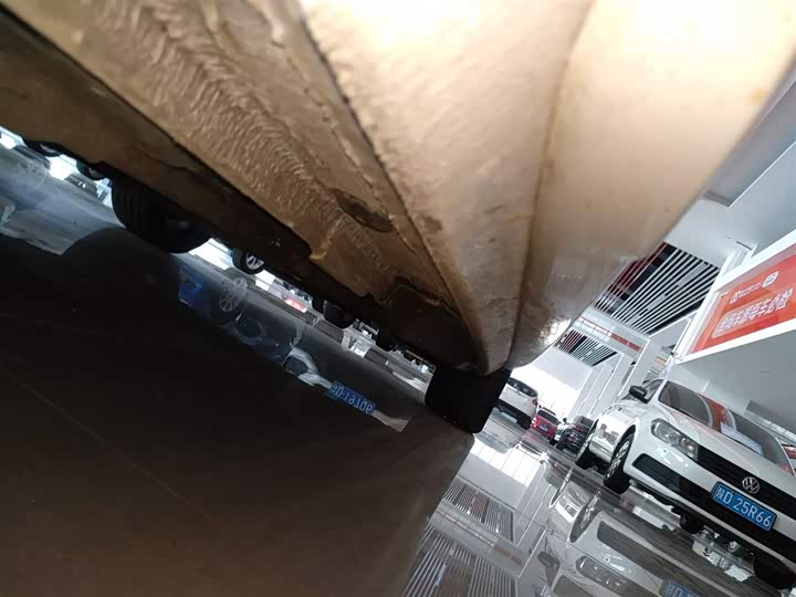 Фото 22 - Audi A4L