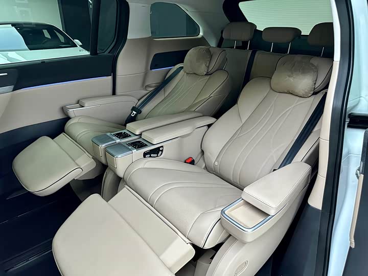 Фото 14 - XPeng X9