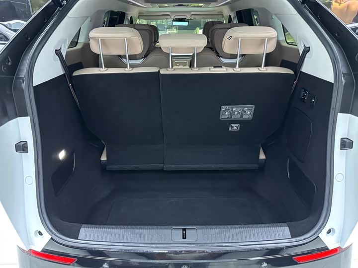 Фото 16 - XPeng X9