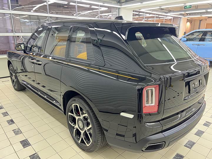 Фото 5 - Rolls-Royce Cullinan