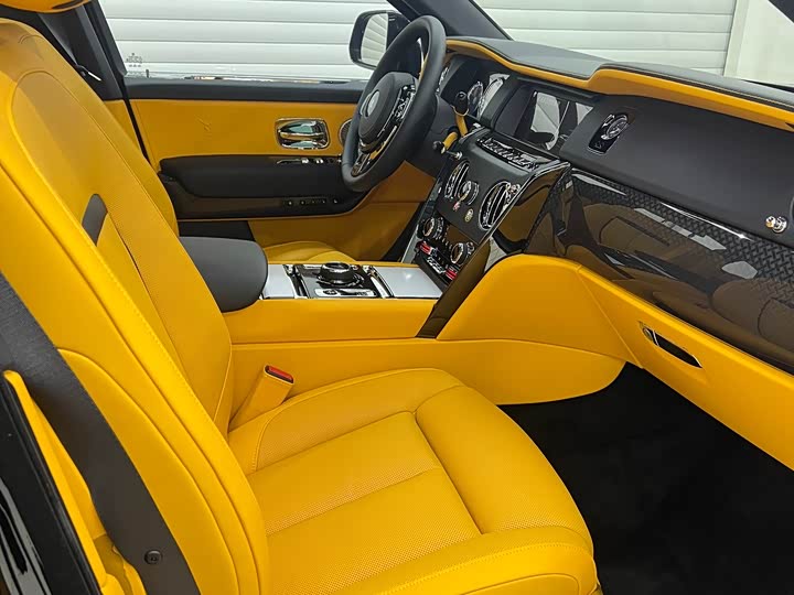 Фото 7 - Rolls-Royce Cullinan