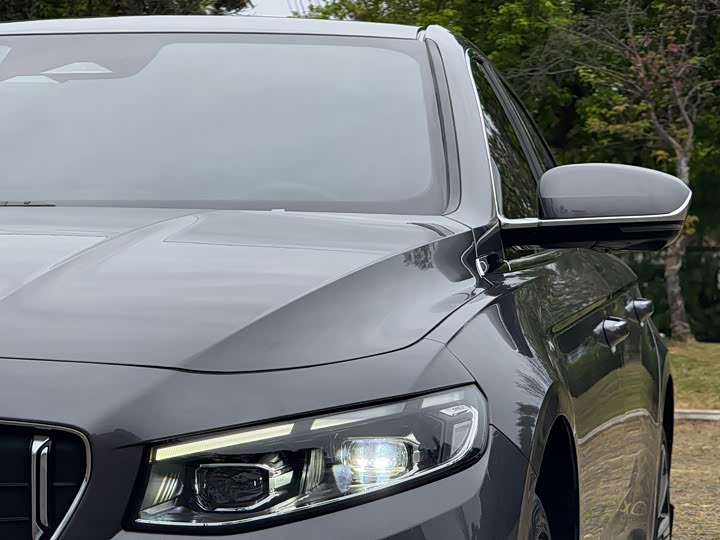 Фото 4 - Geely Preface