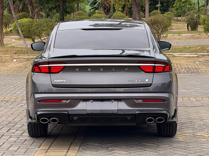 Фото 7 - Geely Preface