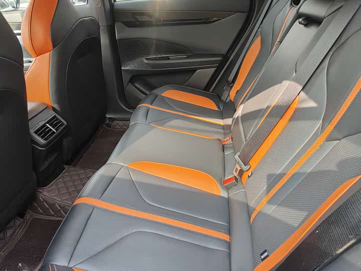 Фото 5 - Changan UNI-V