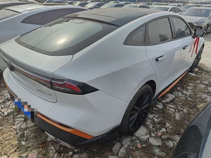 Фото 7 - Changan UNI-V