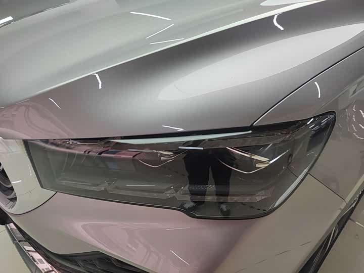 Фото 14 - Geely Monjaro