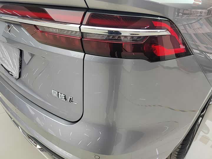 Фото 15 - Geely Monjaro