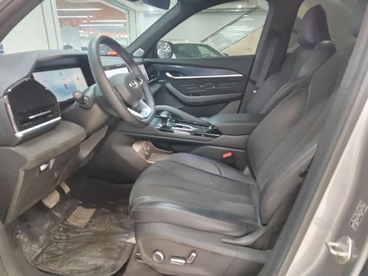 Фото 4 - Geely Monjaro