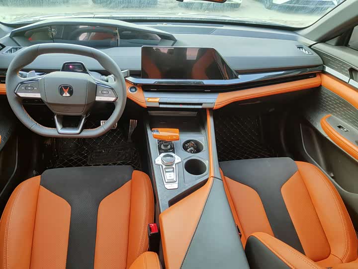 Фото 6 - Changan UNI-V