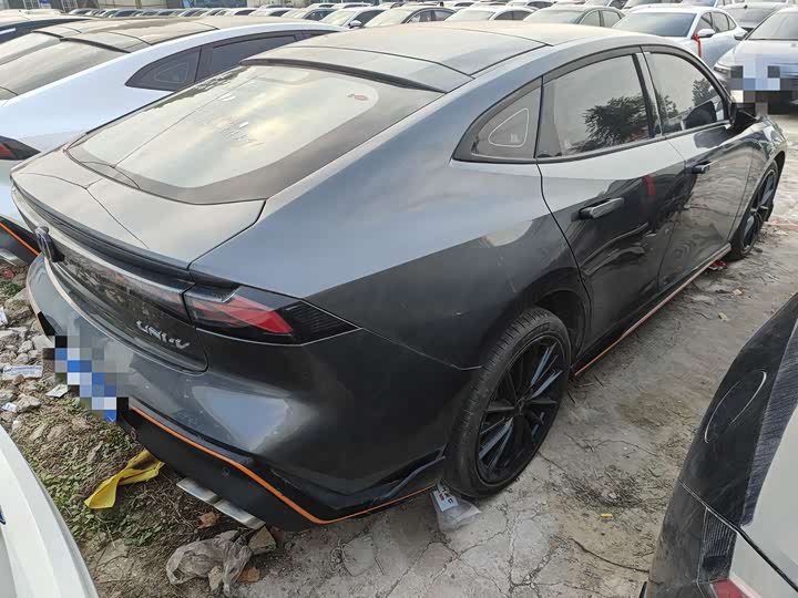 Фото 7 - Changan UNI-V