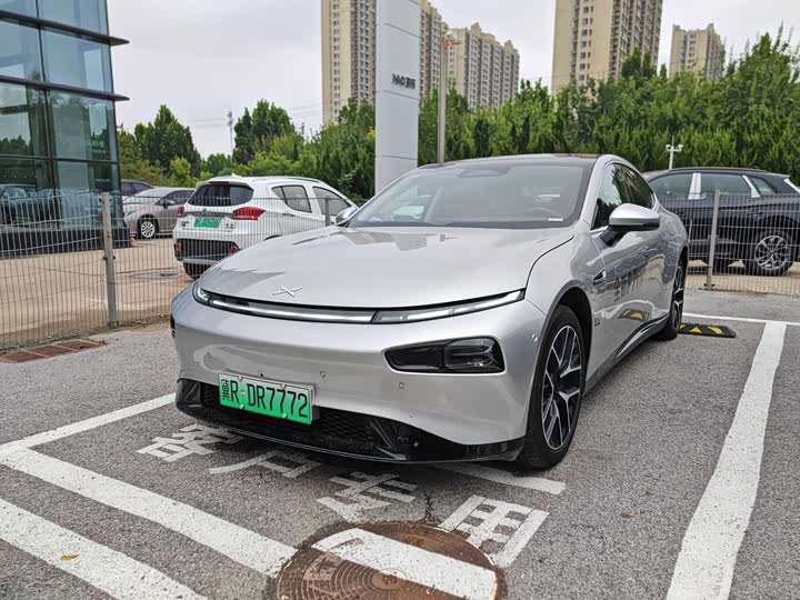 Фото 1 - XPeng P7