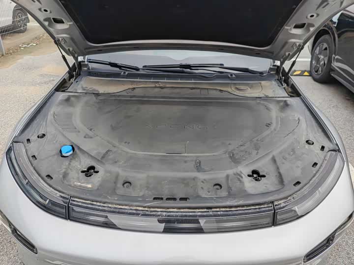 Фото 11 - XPeng P7