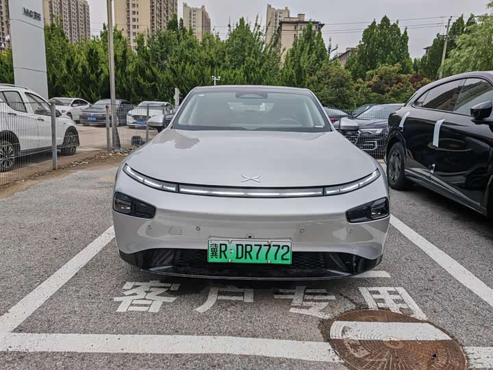 Фото 2 - XPeng P7