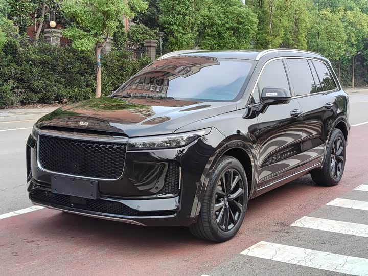 Фото 1 - LiXiang One