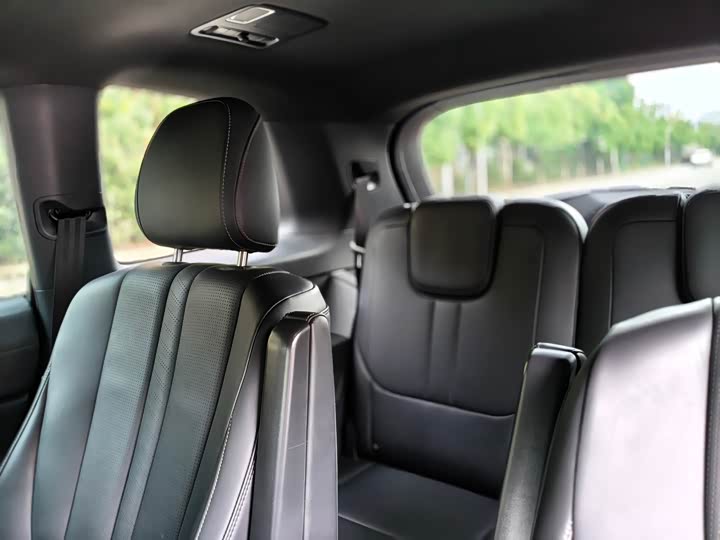 Фото 12 - LiXiang One