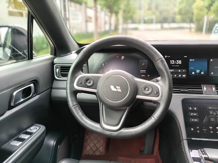 Фото 8 - LiXiang One