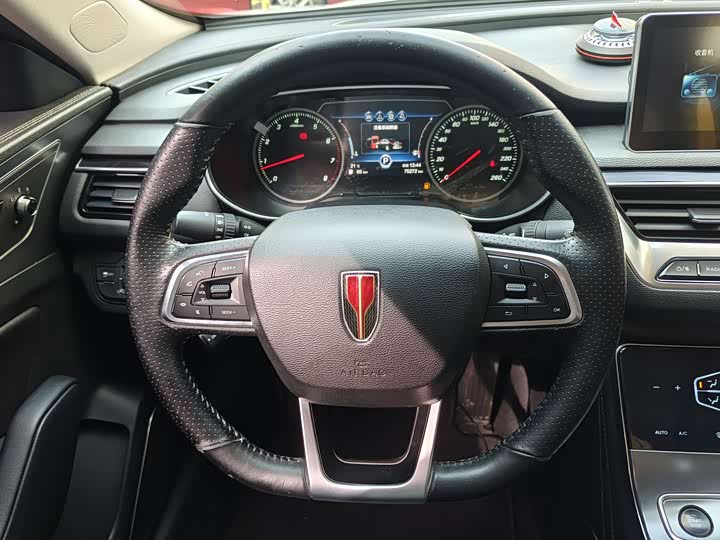 Фото 10 - Hongqi H5