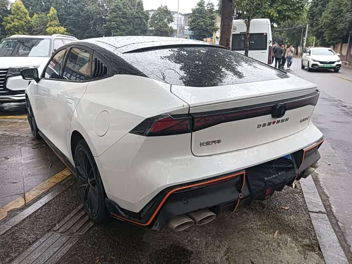 Фото 15 - Changan UNI-V