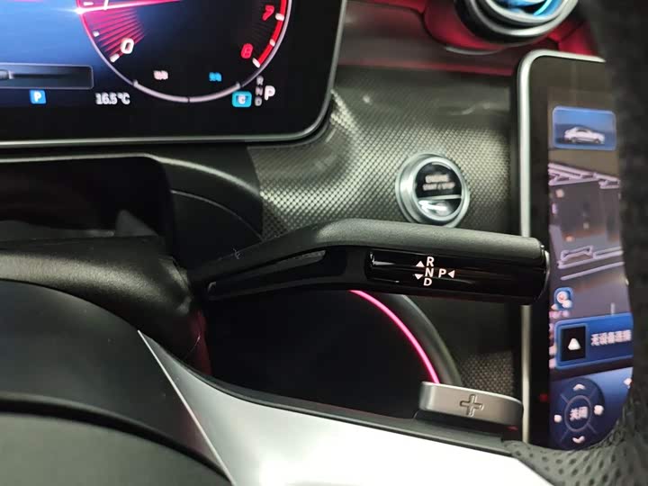 Фото 14 - Mercedes-Benz C-Class