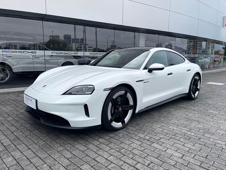 Фото 1 - Porsche Taycan