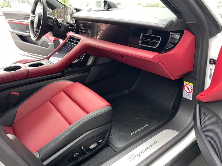 Фото 5 - Porsche Taycan