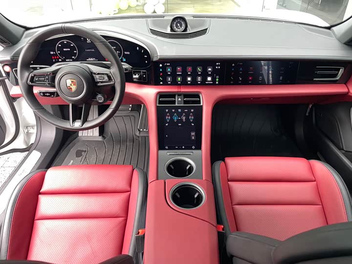 Фото 6 - Porsche Taycan