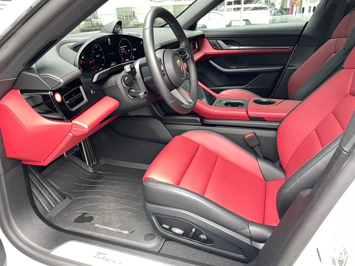 Фото 9 - Porsche Taycan