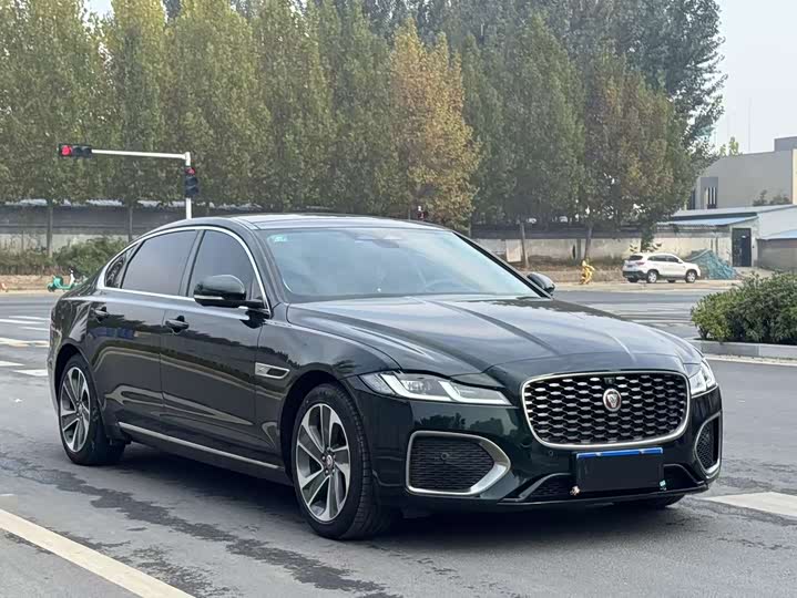 Фото 3 - Jaguar XF L