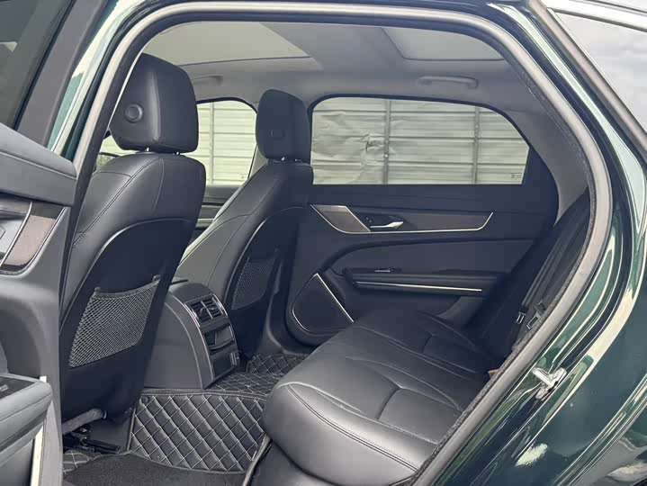 Фото 4 - Jaguar XF L