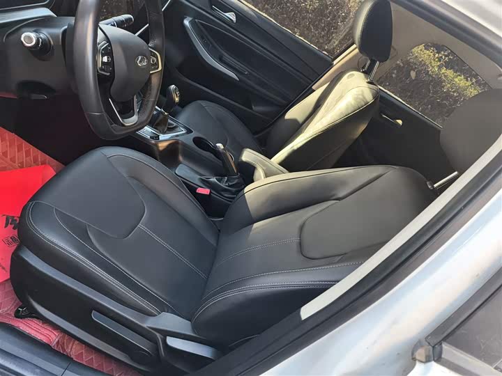 Фото 15 - Chery Arrizo 5