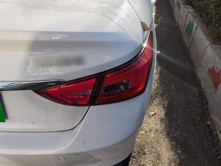 Фото 8 - Chery Arrizo 5